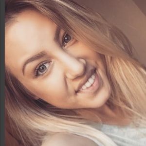 Meet your Posher, Iana